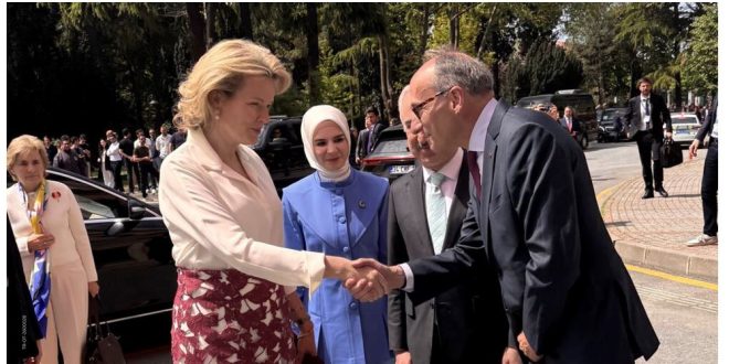 Belçika Kraliçesi Majesteleri Mathilde, İstanbul Üniversitesi’nde Düzenlenen Üst Düzey Toplantıya Katıldı